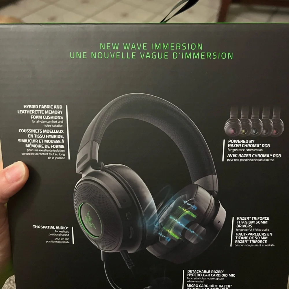 Razer KRAKEN V3 wired USB gaming headset with Razer chroma RGB